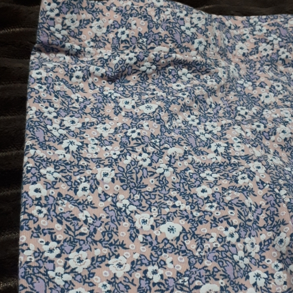 Size 12-18M. 2 Pairs of Floral Leggings - Picture 5 of 6